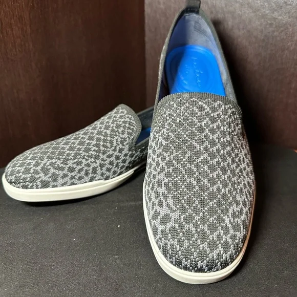 Me Too Shoes
Eden Yoga Mat Skimmer Size 8.5 - Picture 1 of 7